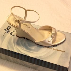 Coloriffics satin shoes